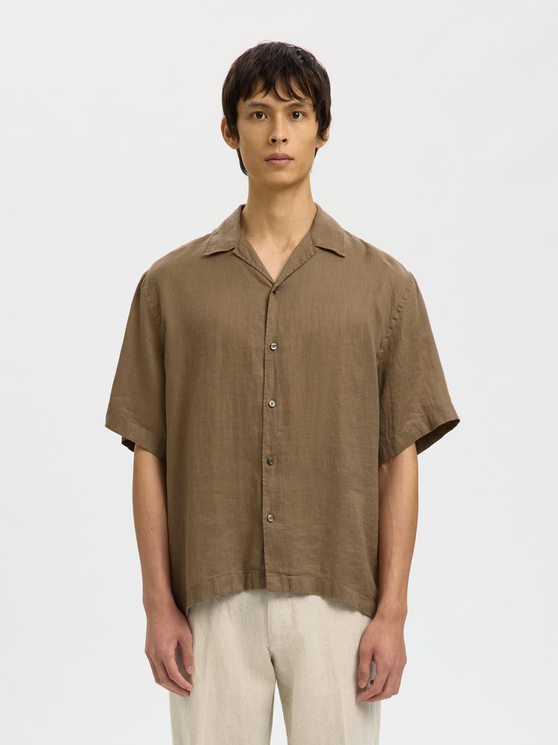 model_shot-front